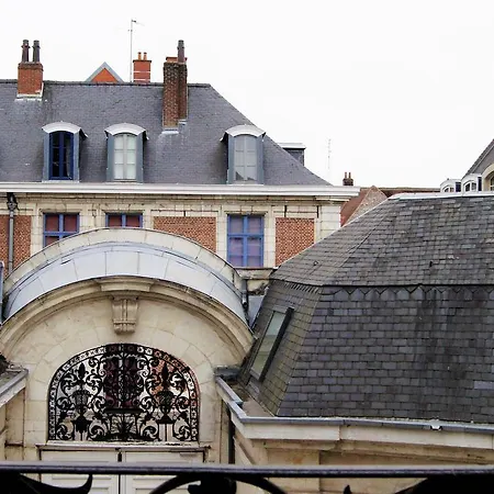 Louis Apartment *